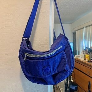Kipling Syro crossbody/no monkey